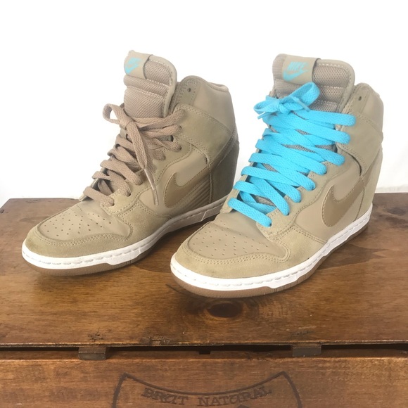 womens nike sky high dunks camel